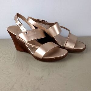 Italian Shoemakers Metallic Cream Wedges